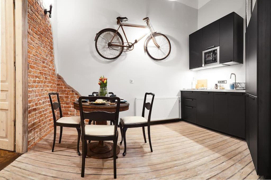 Househost Apartment: Jozefa Dietla 73/7 クラクフ エクステリア 写真