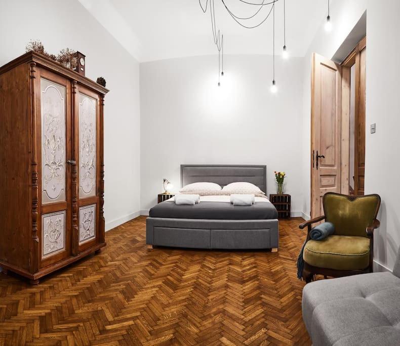 Househost Apartment: Jozefa Dietla 73/7 クラクフ エクステリア 写真