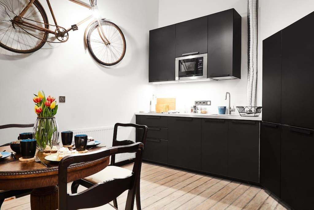 Househost Apartment: Jozefa Dietla 73/7 クラクフ エクステリア 写真